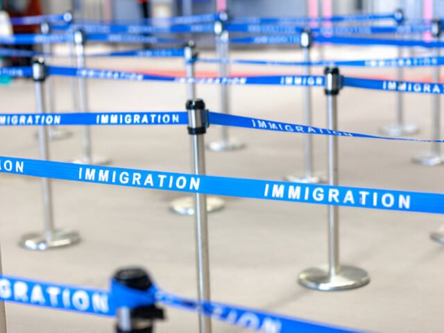 Niveaux d’immigration du Canada 2025 : Objectifs et Enjeux